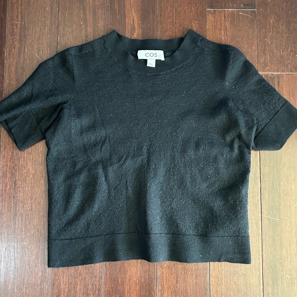 COS black mid sleeve crop top WOOL